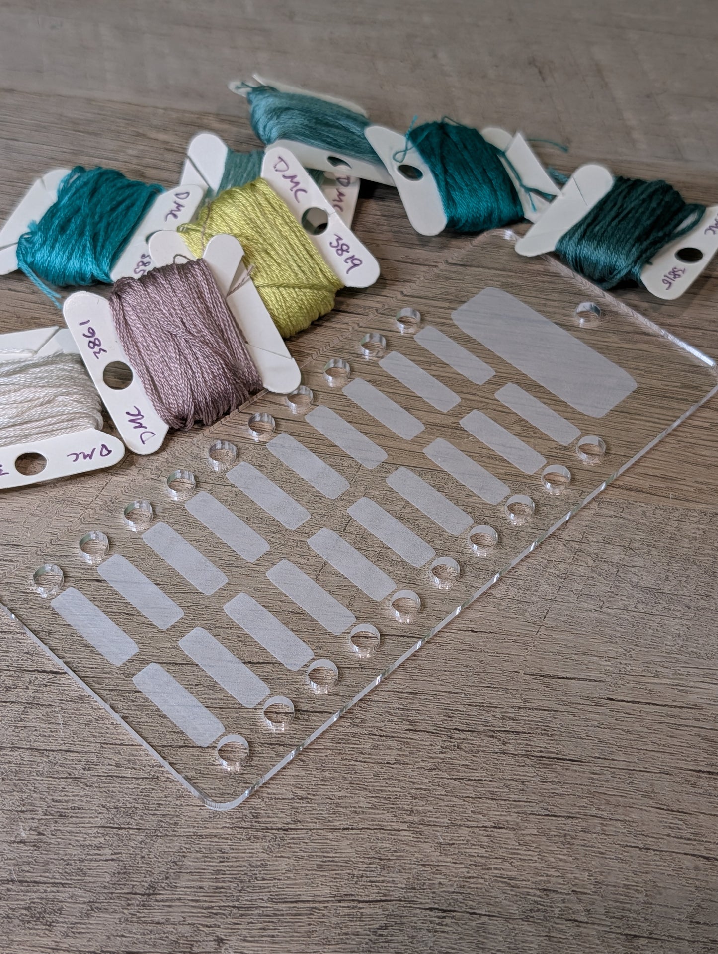 Clear Acrylic Floss Organizer – Reusable Thread Palette Board