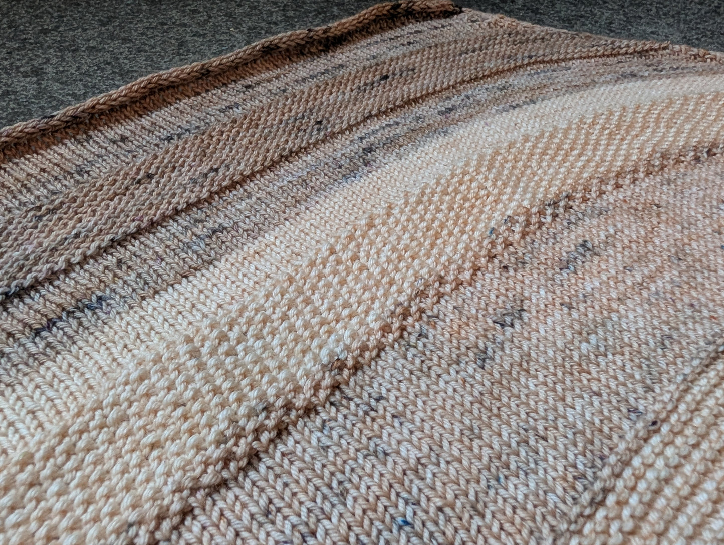Knitting Pattern - Boomerang Shawl - Elevenses