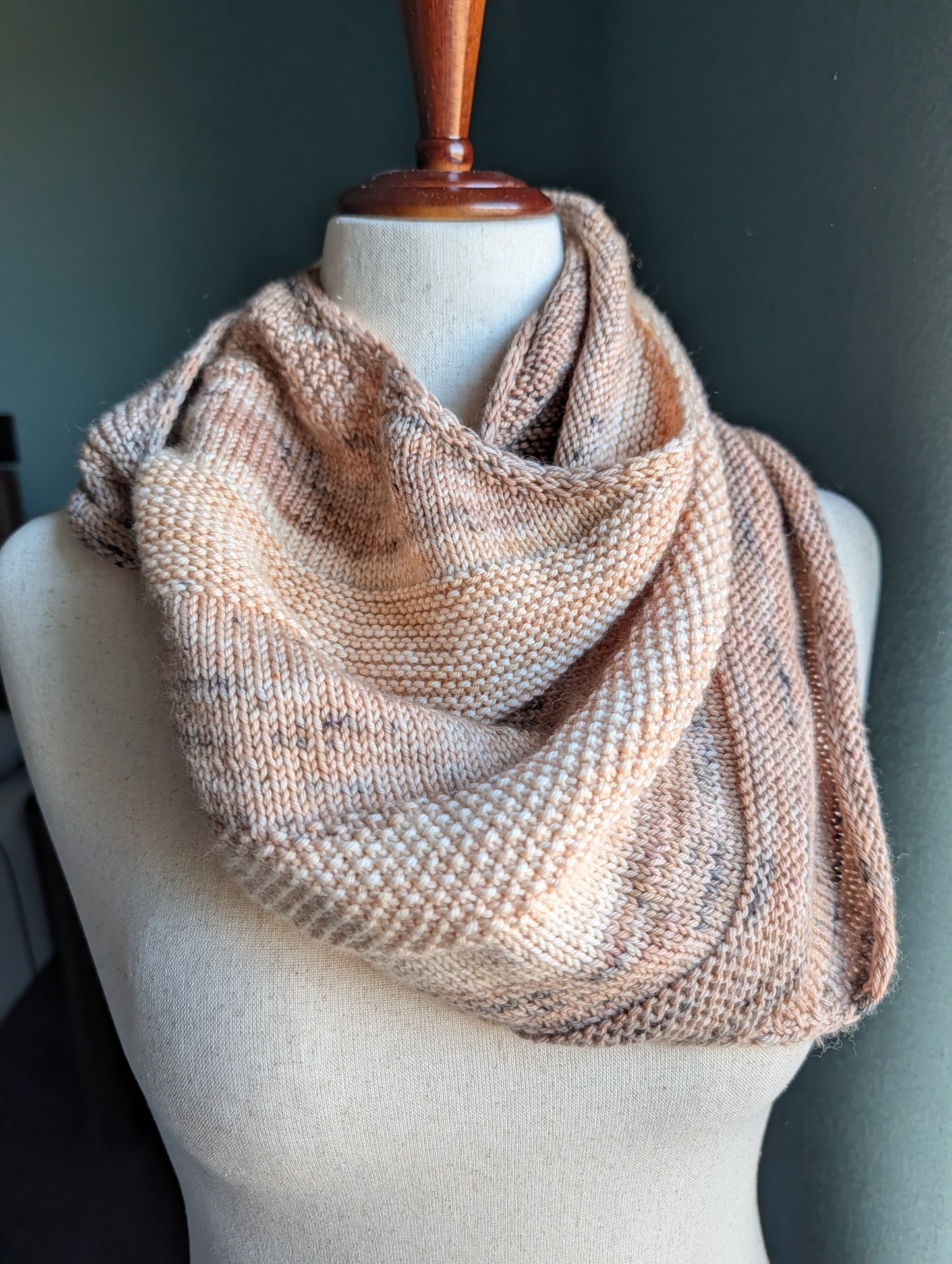 Knitting Pattern - Boomerang Shawl - Elevenses