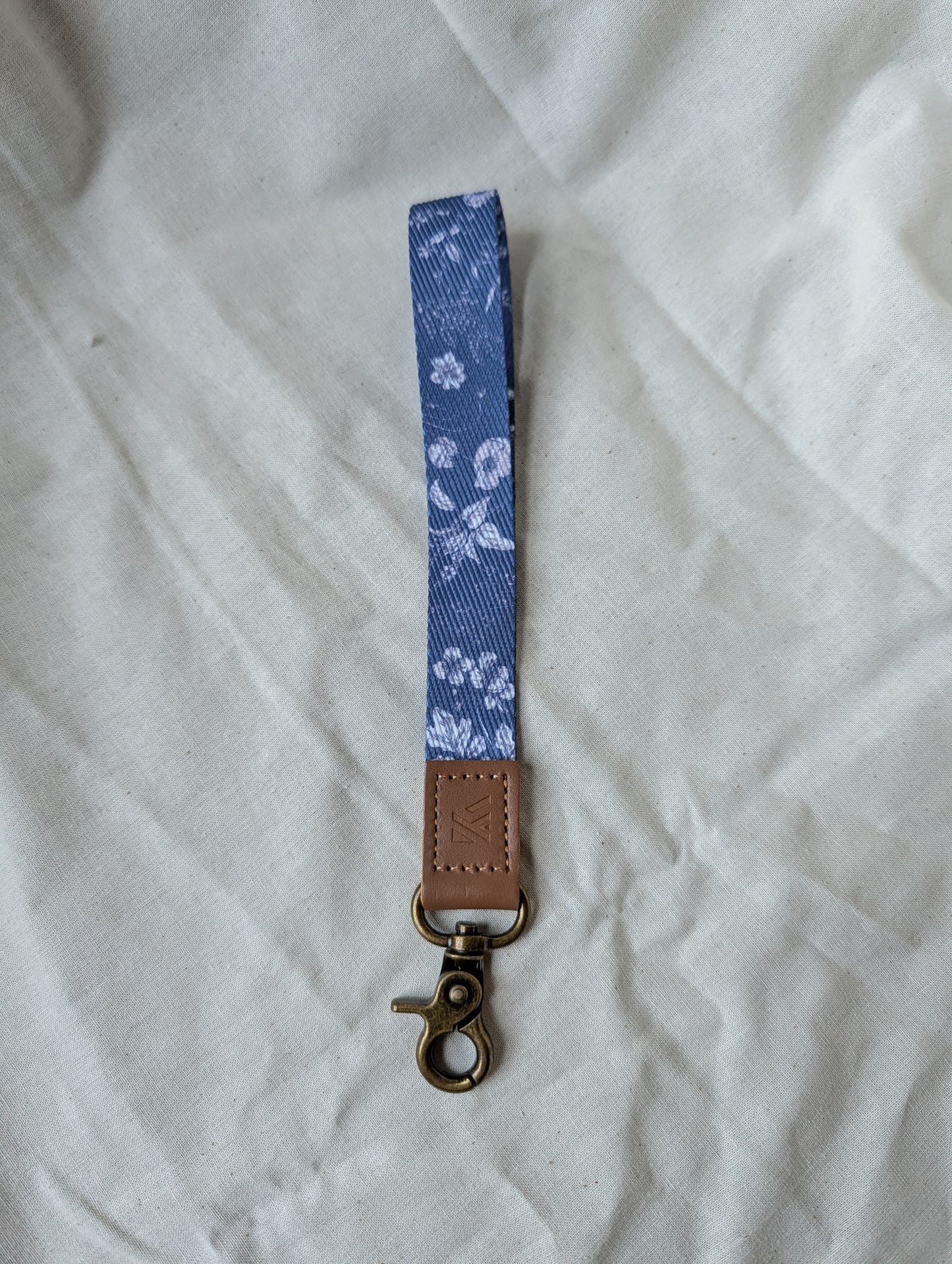 Wrist Distaff - Bee - Optional Wristlet