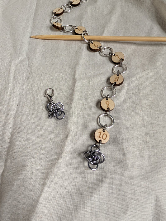 Knitting Row Counter with Persephone Chainmail Charm and Progress Keeper